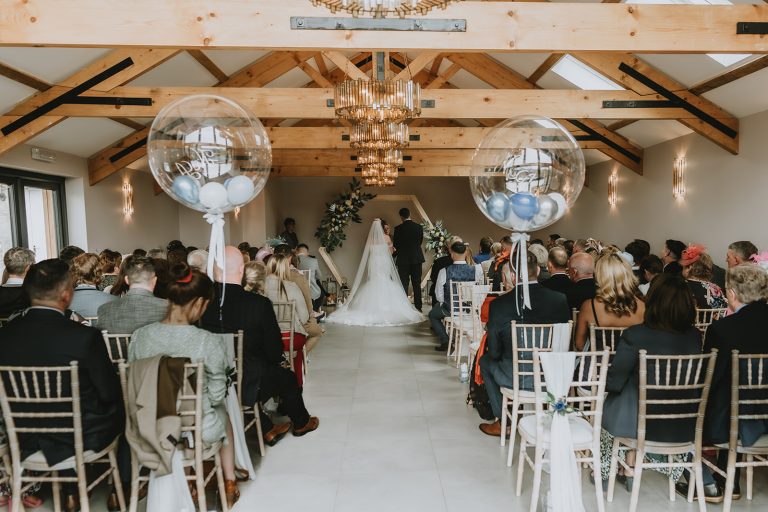 Table décor, centrepieces and place settings. — image 3